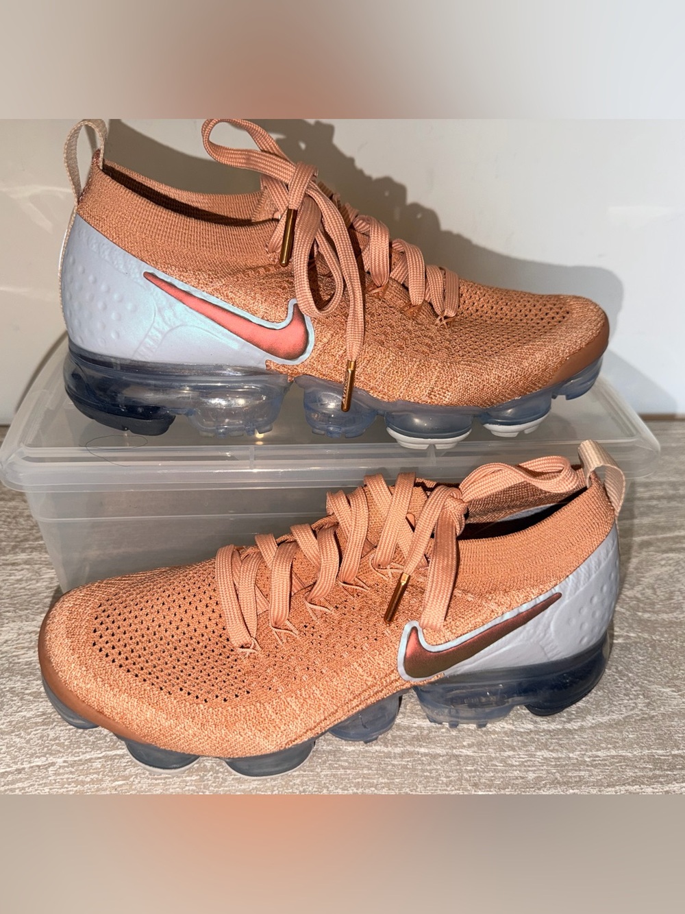 New Nike Air Vapormax Flyknit 2 Rose Gold/Bio-Beige 942843-602 Size 9(W)/7.5(M) - Picture 2 of 9